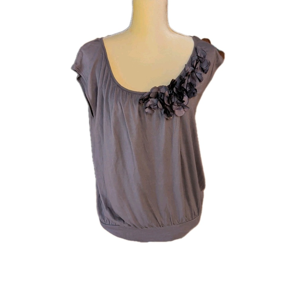 H&M‎ Women's Blouse Cotton Blend Gray Size S With Flowers On Neckline